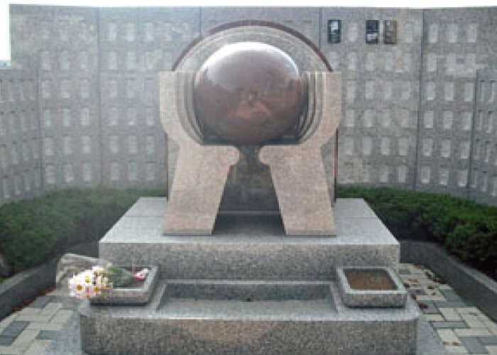 共同墓地